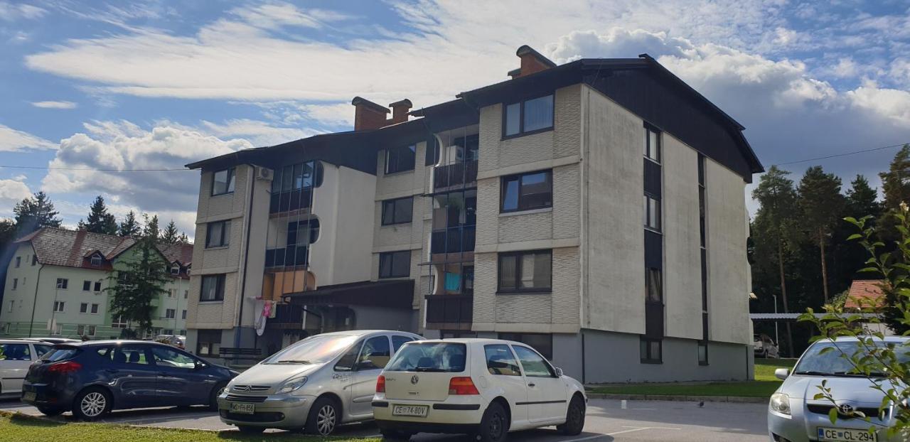 Apartment Gulek Zrece Luaran gambar